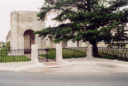 Le Touret Cemetery and Memorial