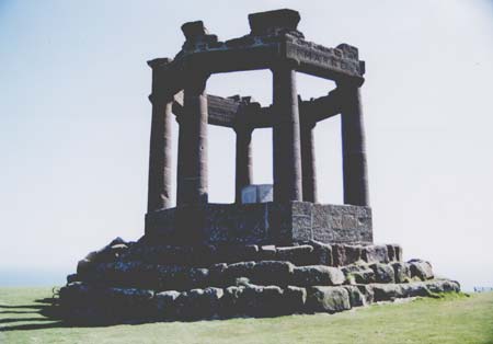 Dunnottar War Memorial