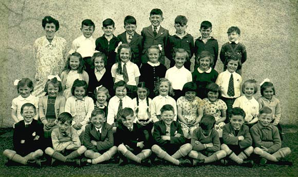 Kennethmont School Infant class May 1955